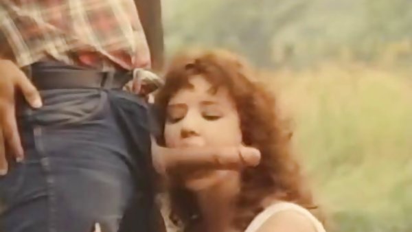 Boyfriend's dick gets morning blowjob from young girlfriend and masturbation buttocks